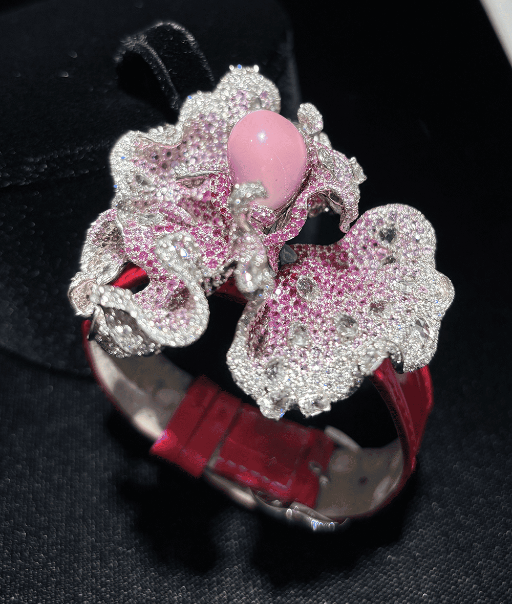 Royal Conch Pearl and Diamond Ring