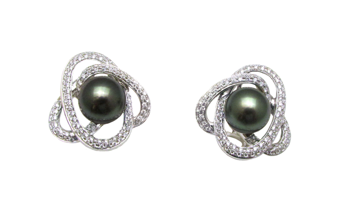 Black South Sea Pearl and Diamond Suite