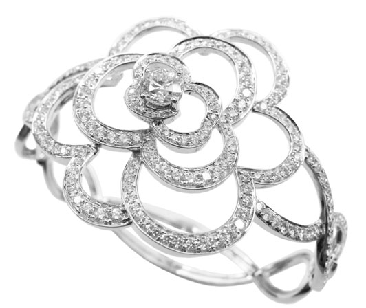 Royal Fancy Flawless and intense Diamond Bracelet Suite By Hatta