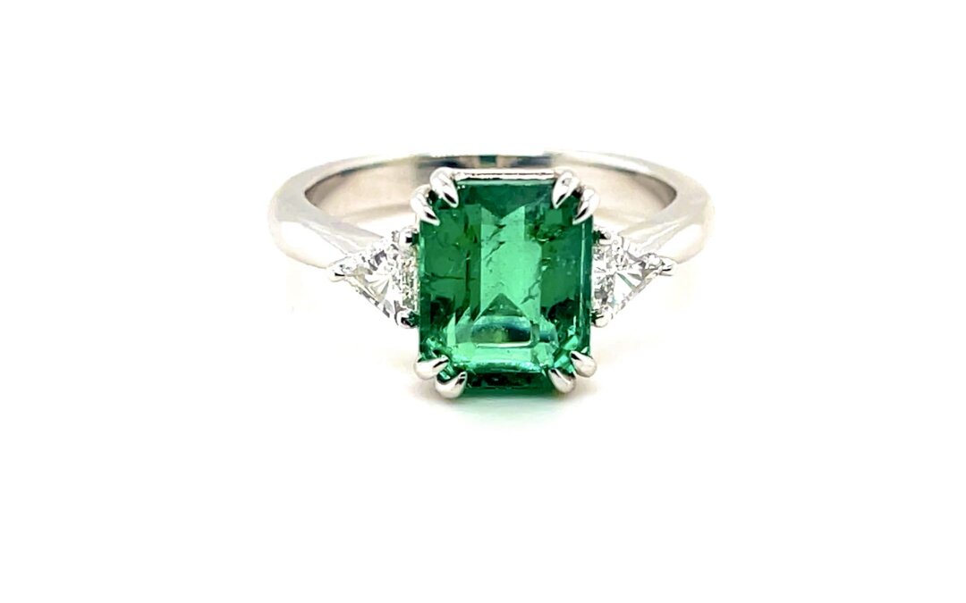 Royal Zambian, No oil Emerald and Diamond Ring