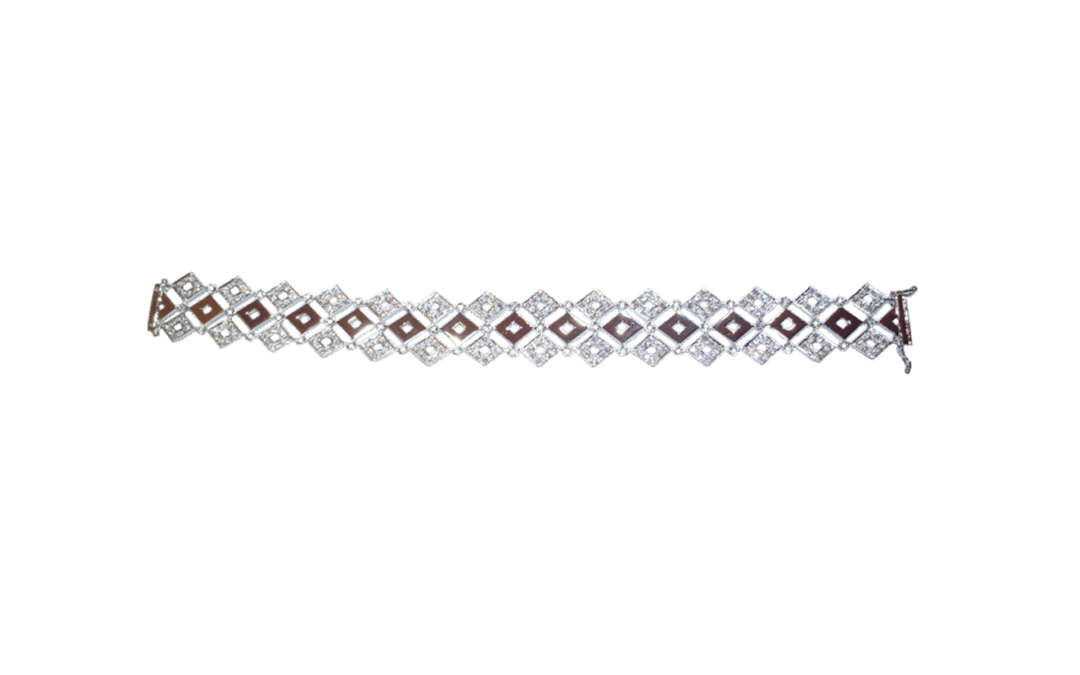 GRADUATED  DIAMOND BRACELET