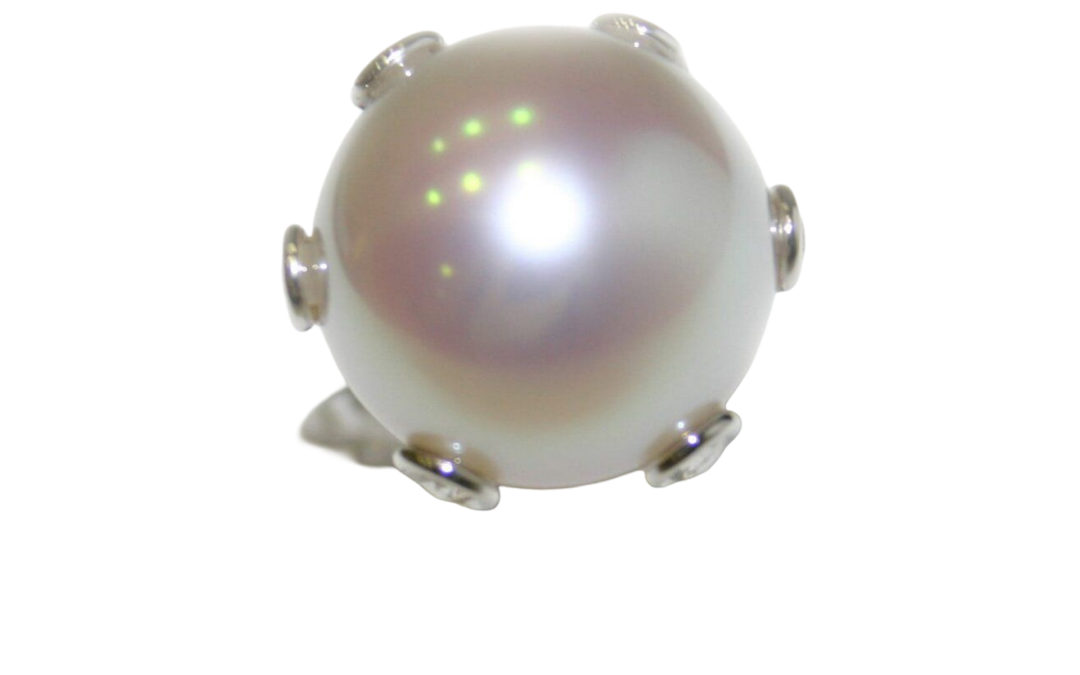 Royal Conch Pearl and Diamond Ring by Hatta