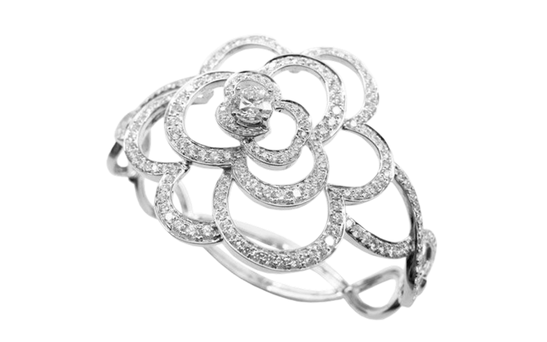 Royal Fancy Flawless and intense Diamond Bracelet Suite By Hatta