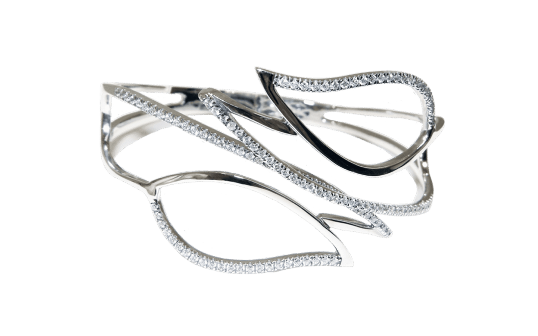 Royal Fancy Flawless and intense Diamond Bracelet Suite By Hatta