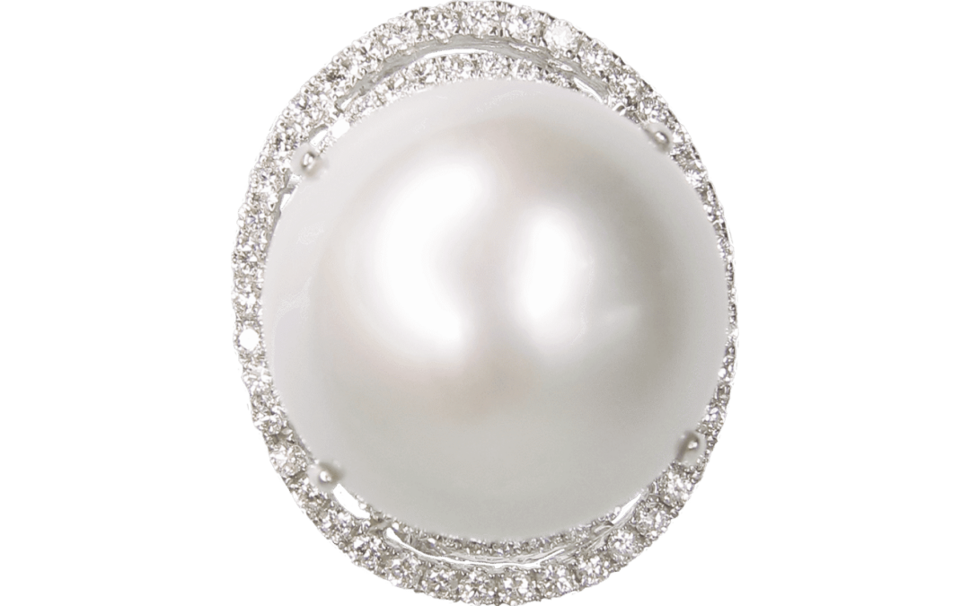 Royal Conch Pearl and Diamond Ring by Hatta