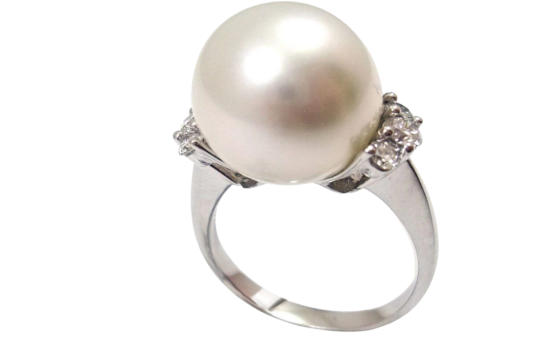 White South Sea Pearl Diamond Ring by Hatta